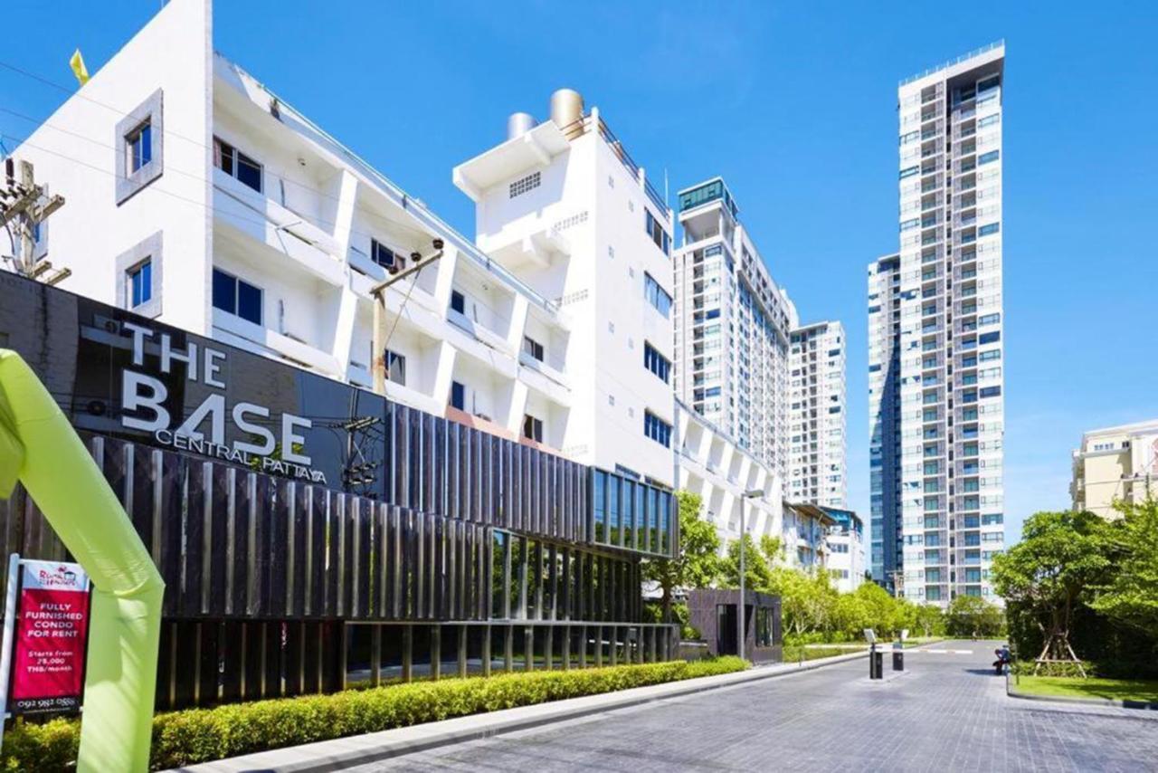 The Base Central Apartments Патая Екстериор снимка