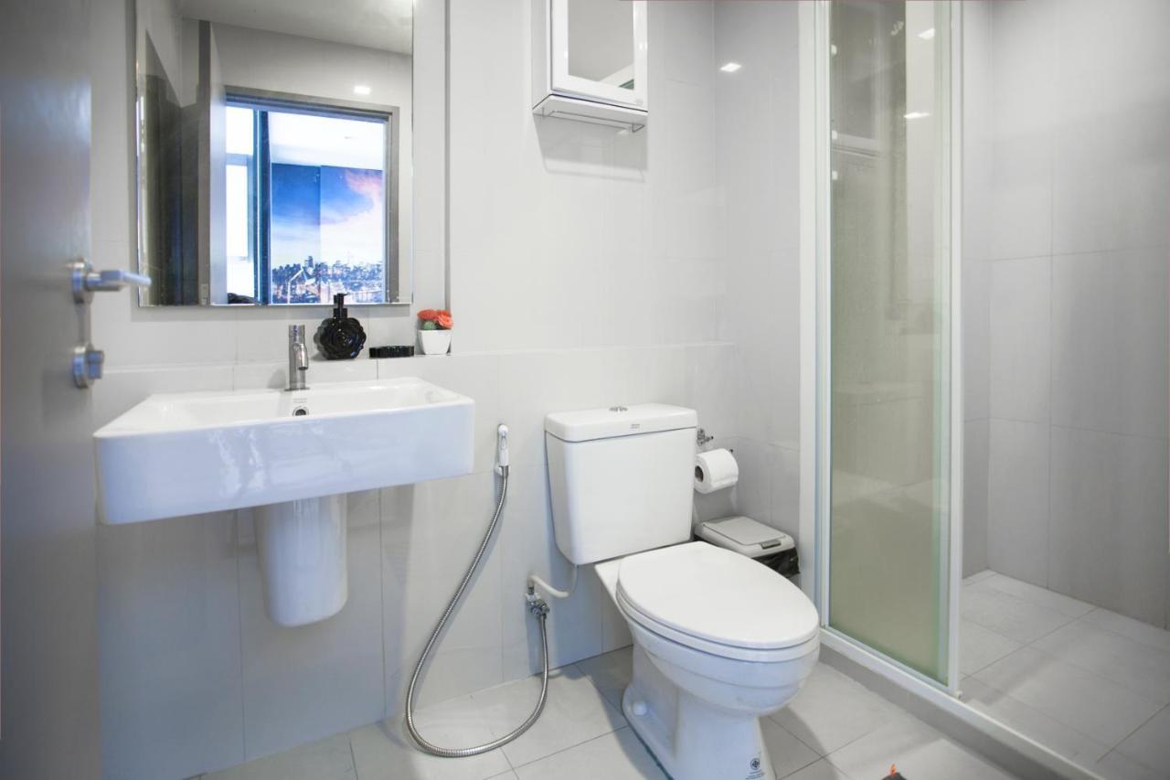 The Base Central Apartments Патая Екстериор снимка