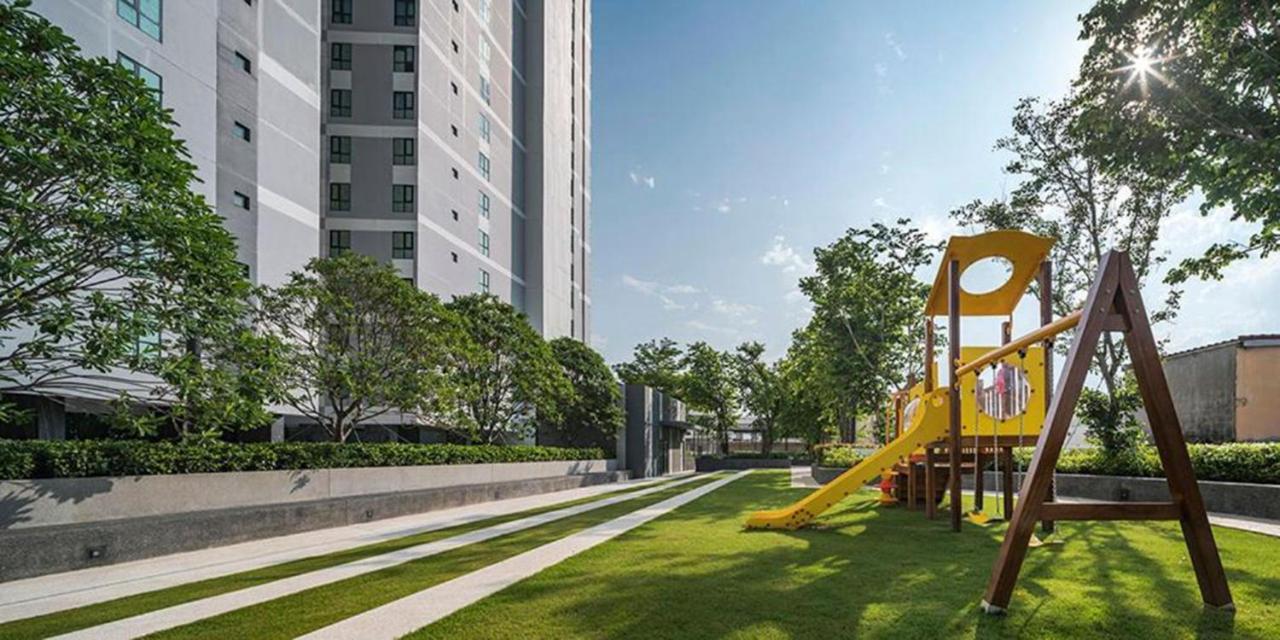 The Base Central Apartments Патая Екстериор снимка