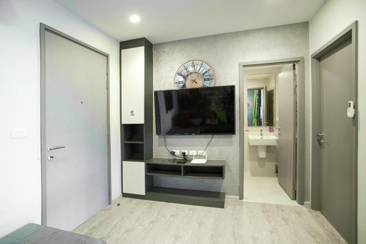 The Base Central Apartments Патая Екстериор снимка
