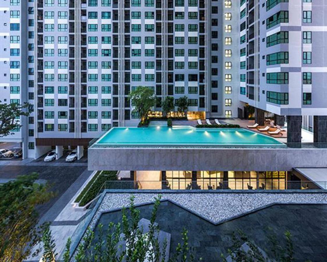 The Base Central Apartments Патая Екстериор снимка
