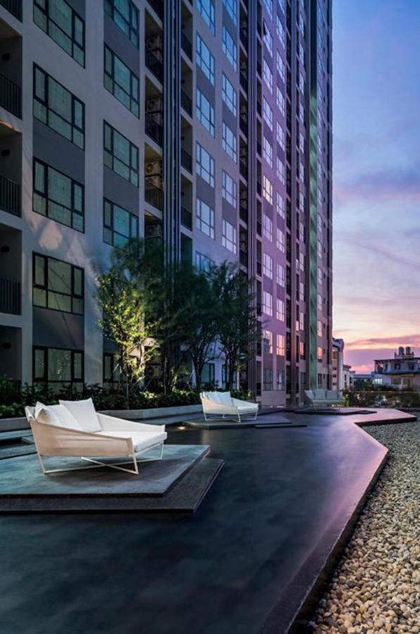 The Base Central Apartments Патая Екстериор снимка