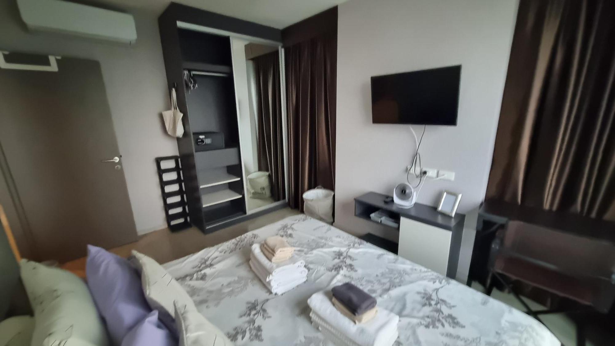 The Base Central Apartments Патая Екстериор снимка